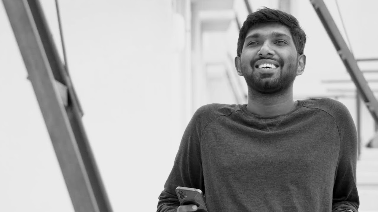 A screenshot of https://twitter.com/0xvignesh